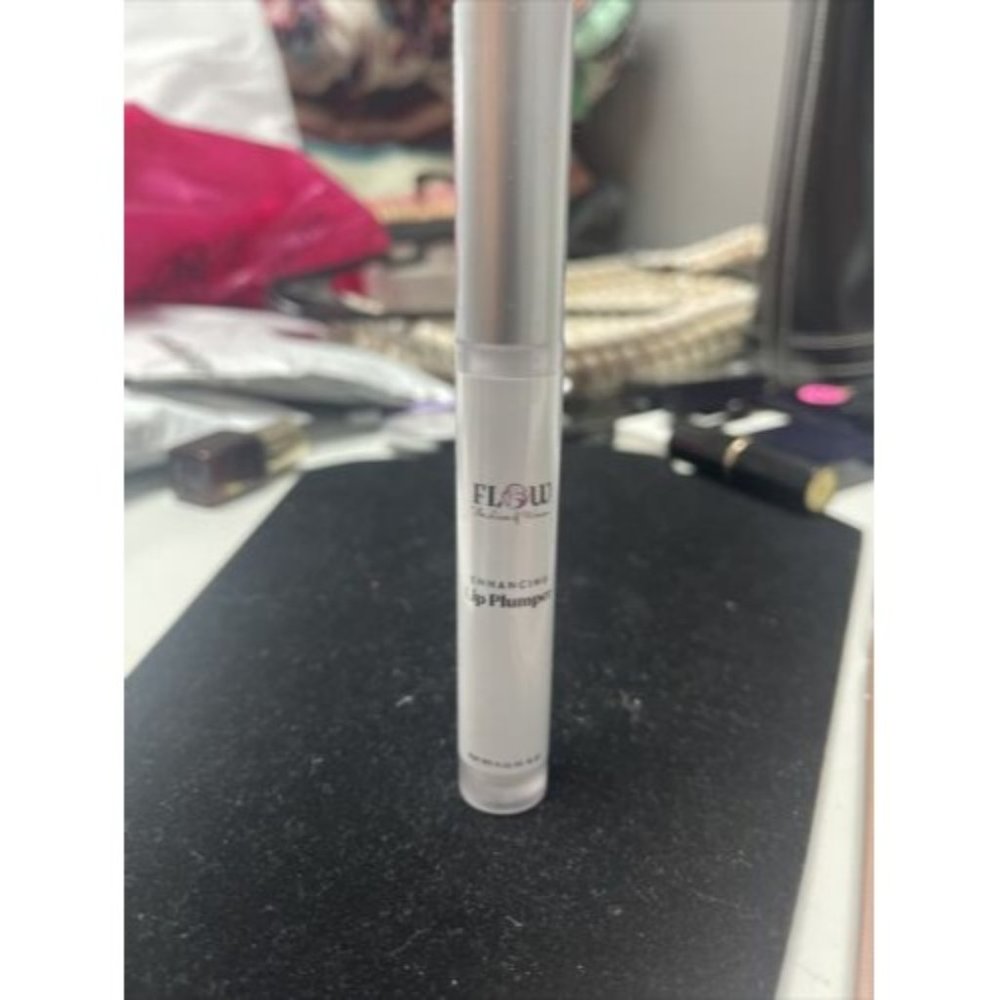 FLOW (For Lives Of Women) Enhancing Lip Plumper